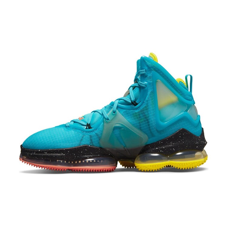 NİKE LEBRON 19 'CHRISTMAS'