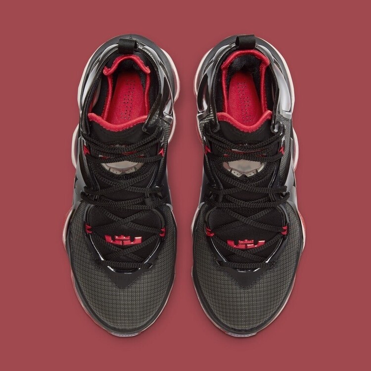 Lebron 19