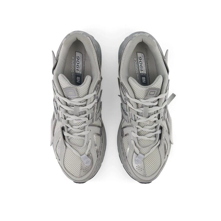 New Balance “1906A - Concrete Silver”