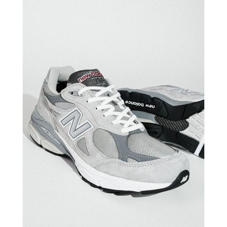 New Balance 990v3