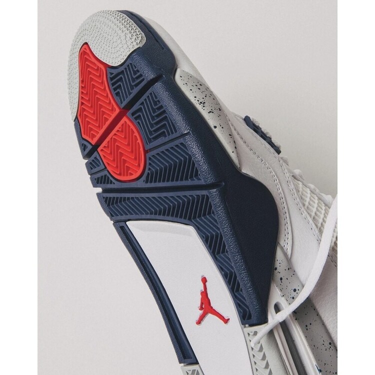 Air Jordan 4 Retro