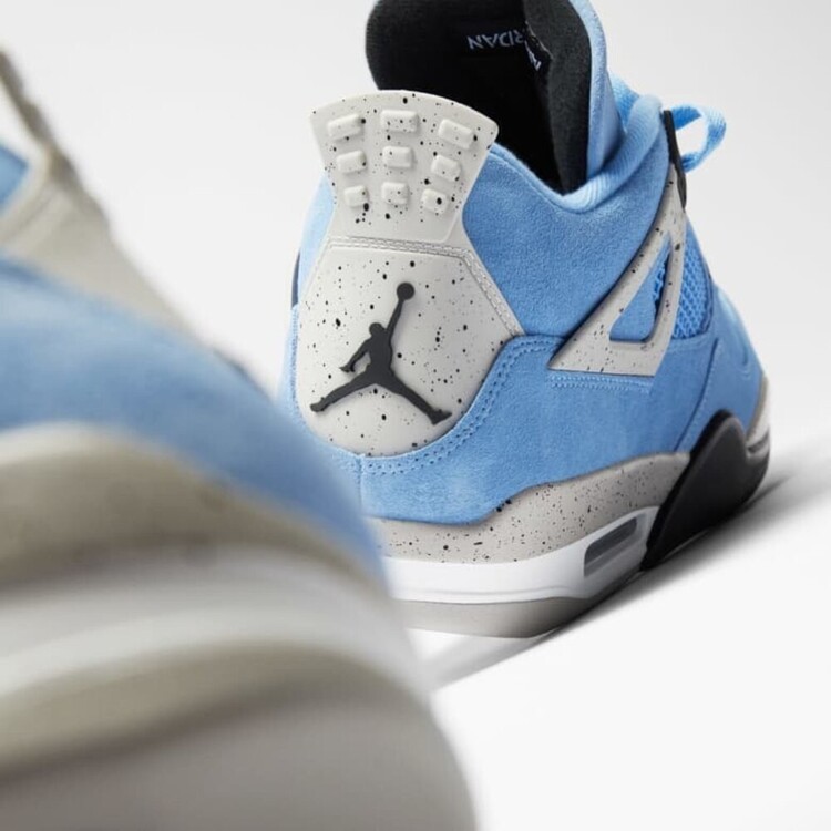 Air Jordan 4 Retro University Blue