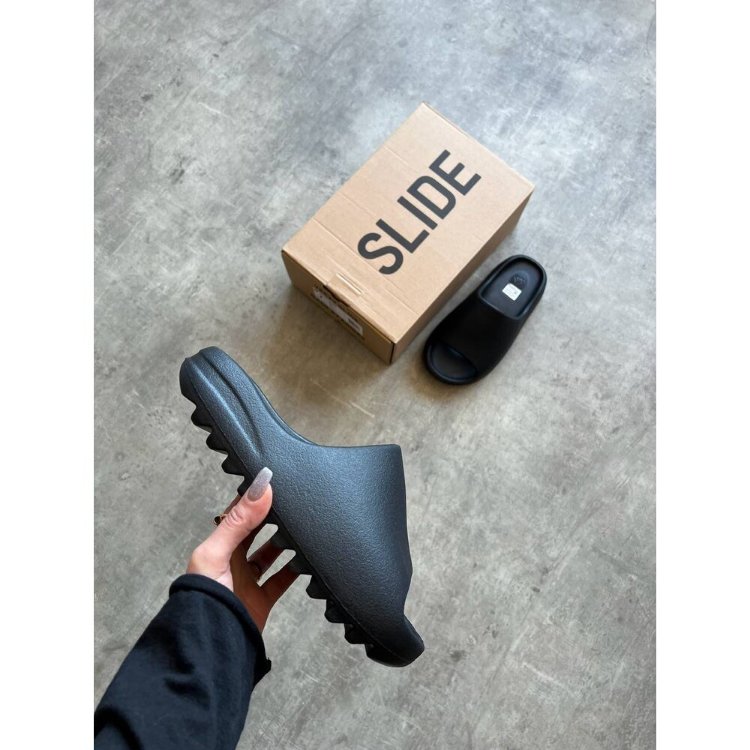 Adidas Yeezy Slide Black
