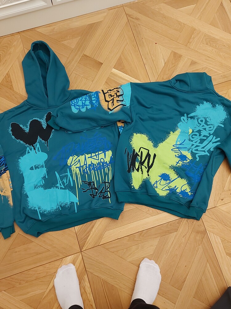 Graffiti Baskılı Hoodie