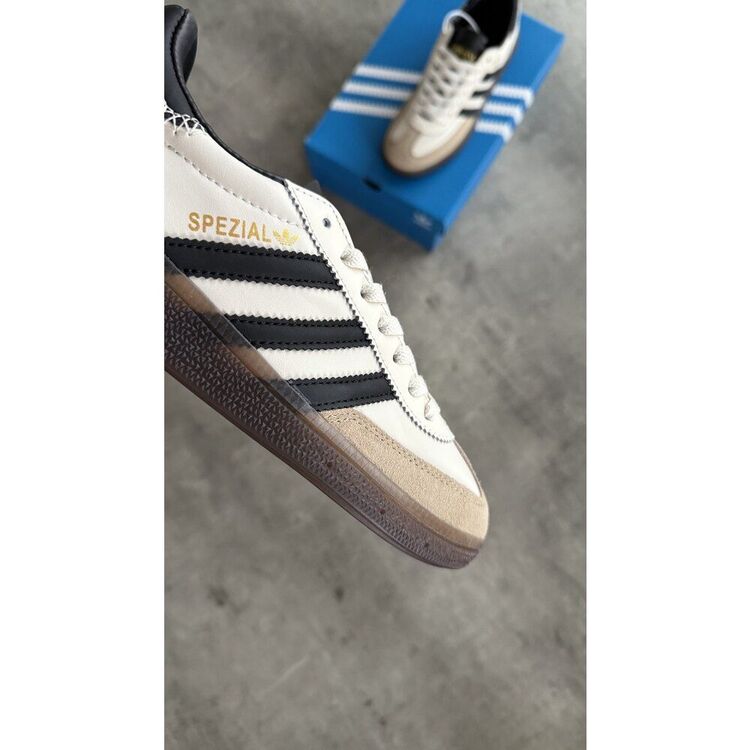 Handball Spezial Wonder White Black