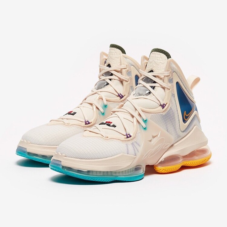 LeBron 19 Minneapolis Lakers