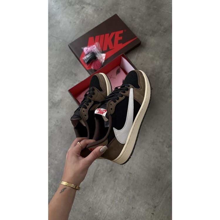 Air Jordan 1 Low OG x “Travis Scott Dark Mocha”
