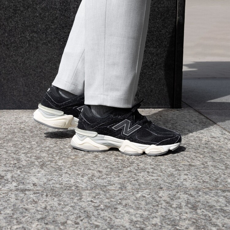 NB 9060 SEA SALT BLACK “SUEDE”
