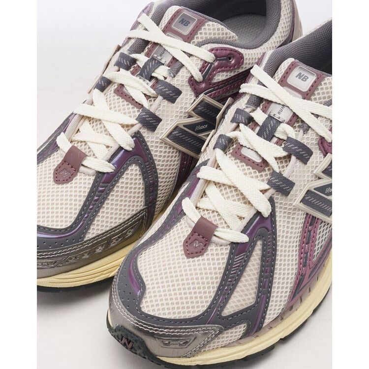 New Balance 1906R “Violet”