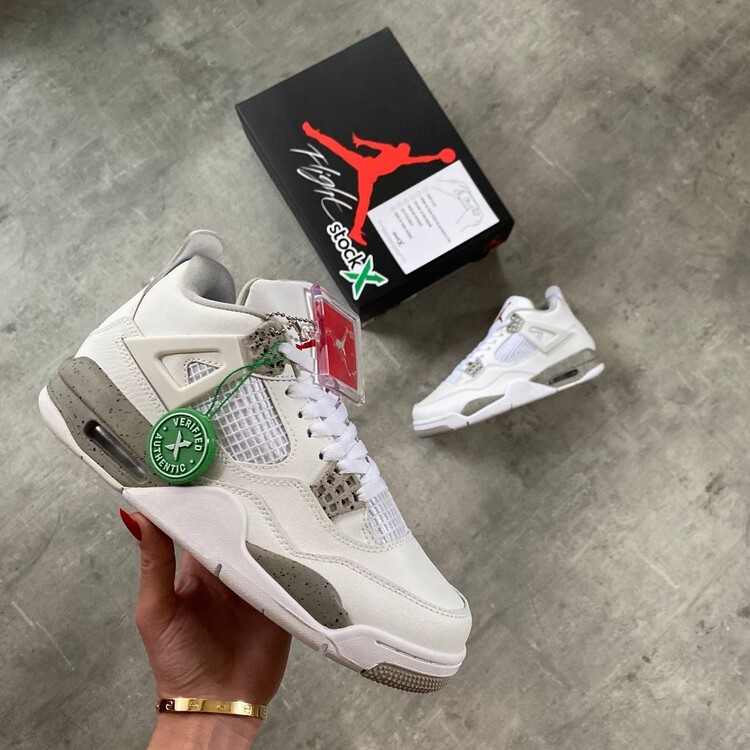 Air Jordan 4 Retro White Oreo