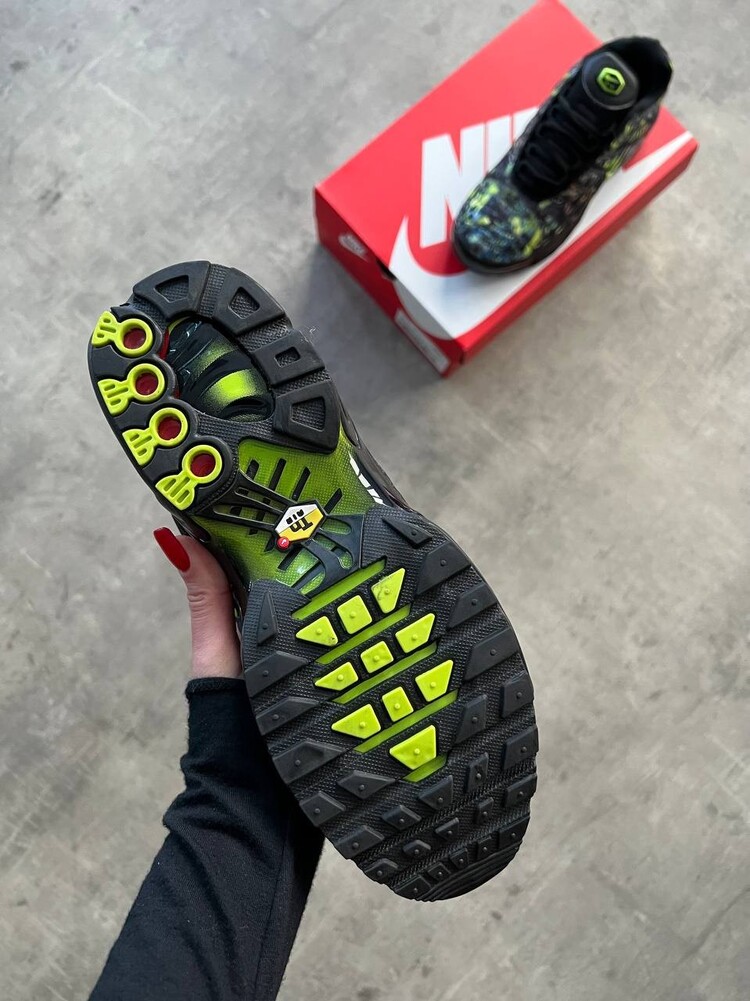 Air Max Plus TN Sustainable Black Volt