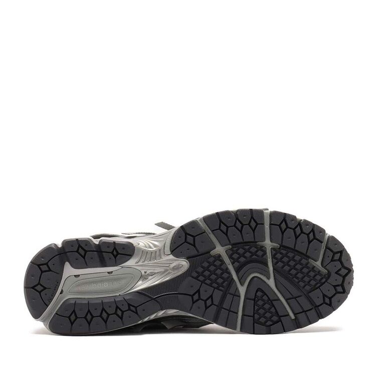 New Balance “1906A - Concrete Silver”