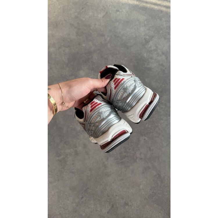 New Balance 1906R “Silver Red”