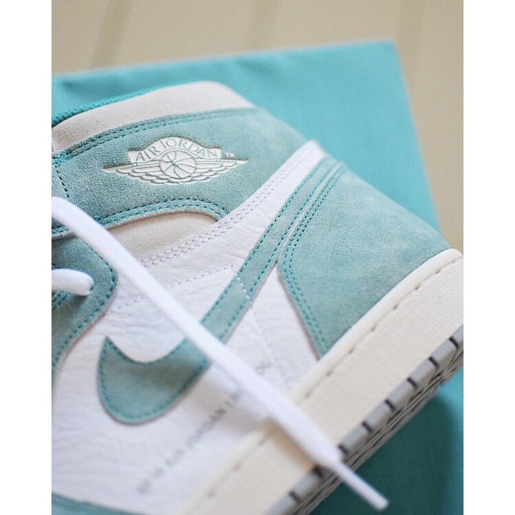 Air Jordan 1 “Turbo Green”