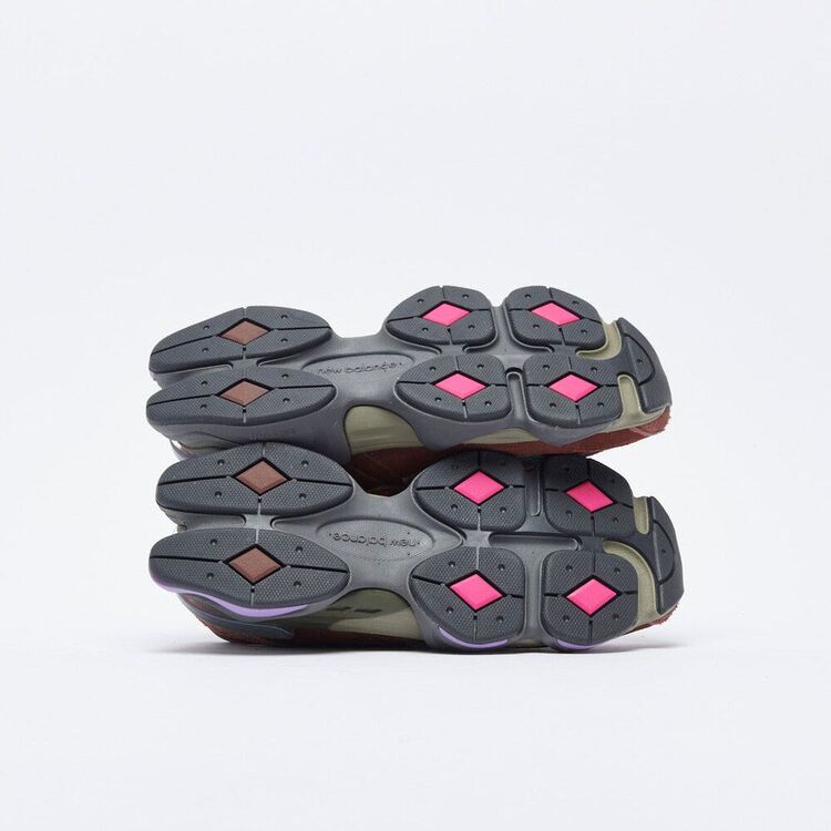 NEW BALANCE 9060 RICH OAK BURGUNDY