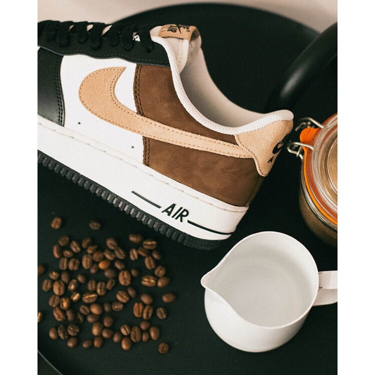 Nike Air Force 1 Mocha
