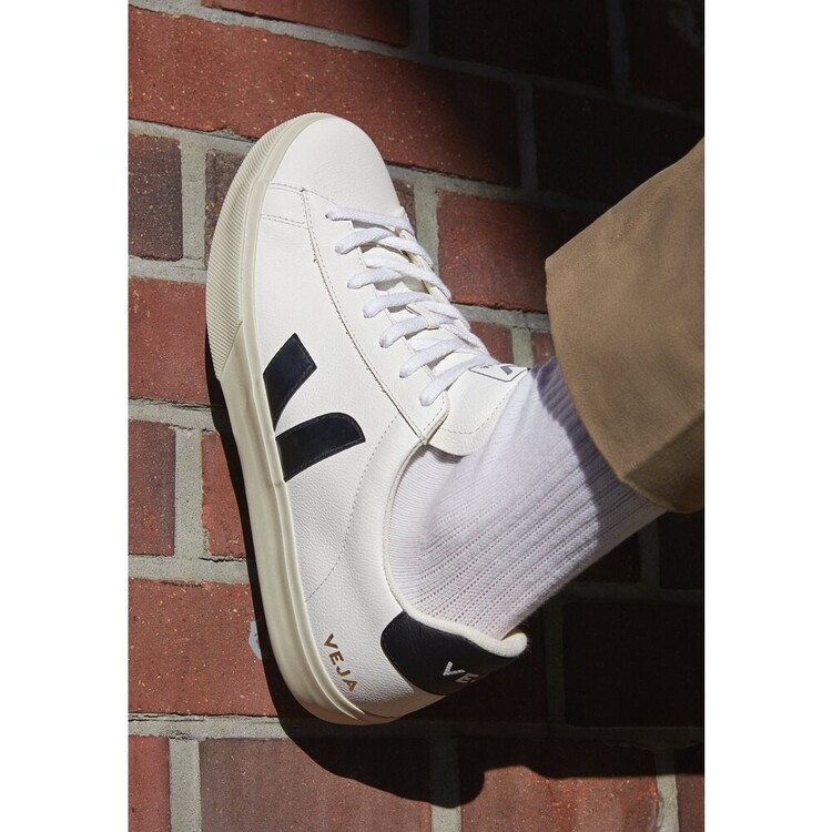VEJA “Campo” Black White