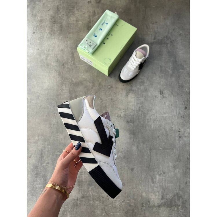 Off White