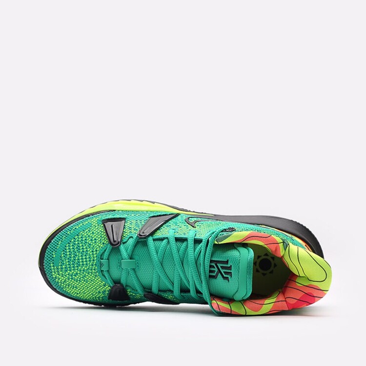 KYRIE 7