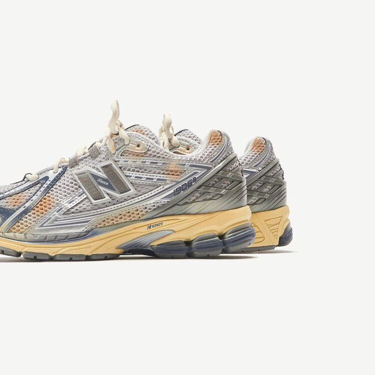 New Balance x thisisneverthat 1906R
