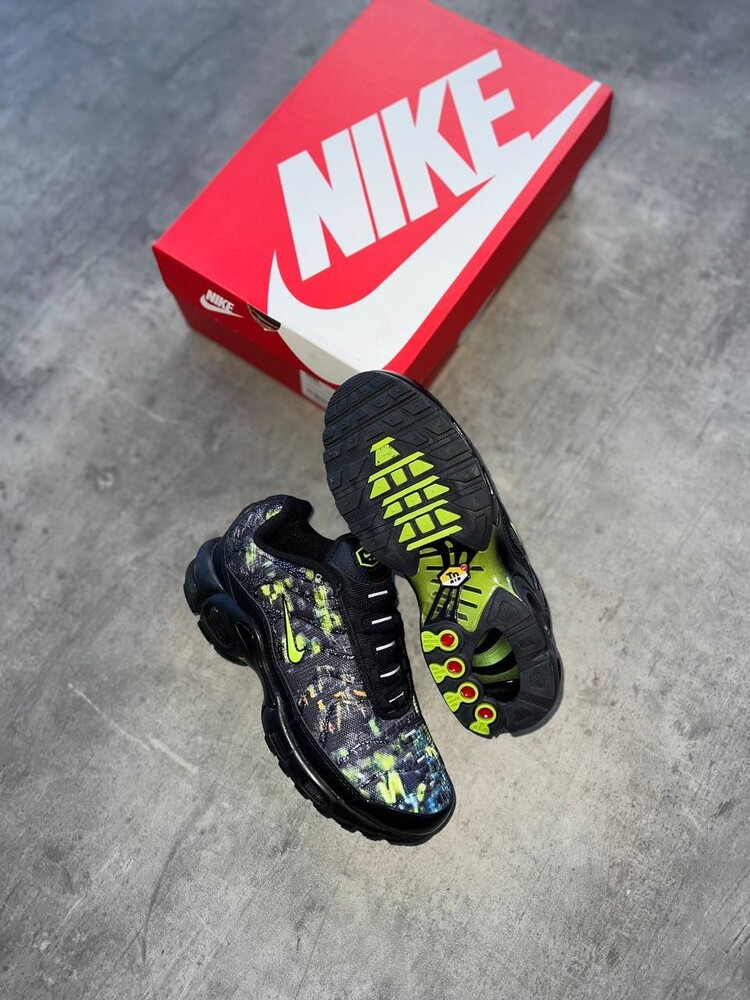 Air Max Plus TN Sustainable Black Volt