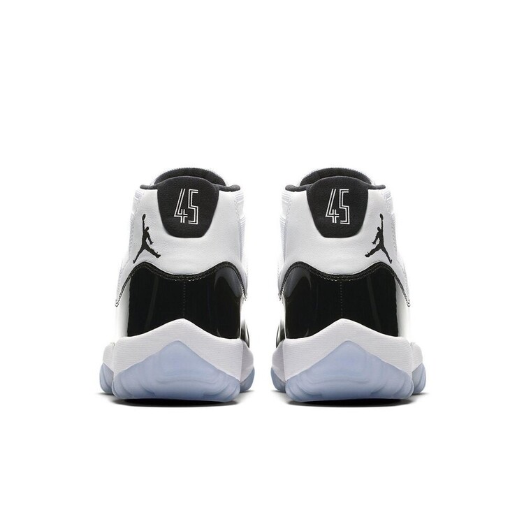 Air Jordan 11 Retro Concord