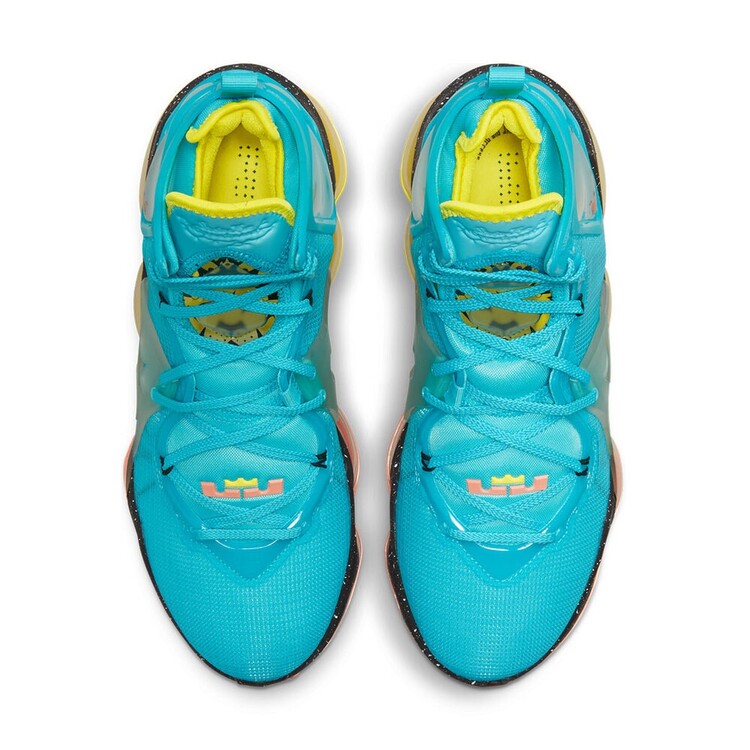 NİKE LEBRON 19 'CHRISTMAS'