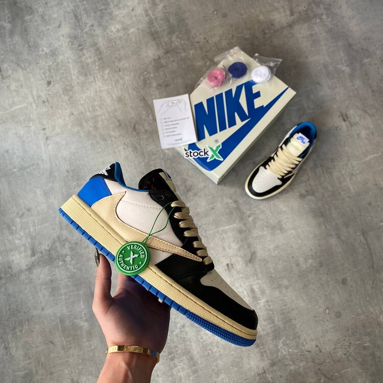 Travis Scott x Fragment x Air Jordan 1 Low
