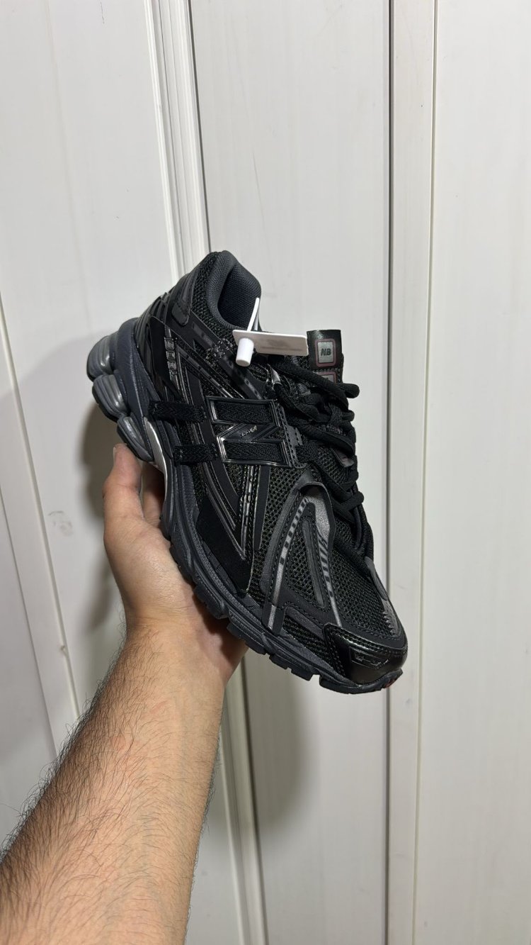 New balance 1906R Black