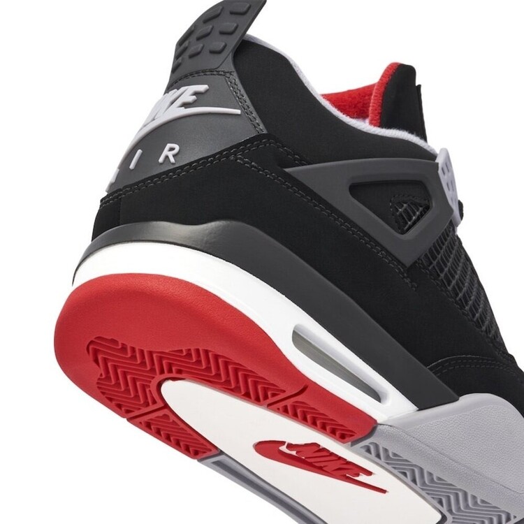 Air Jordan 4 Retro “Bred”