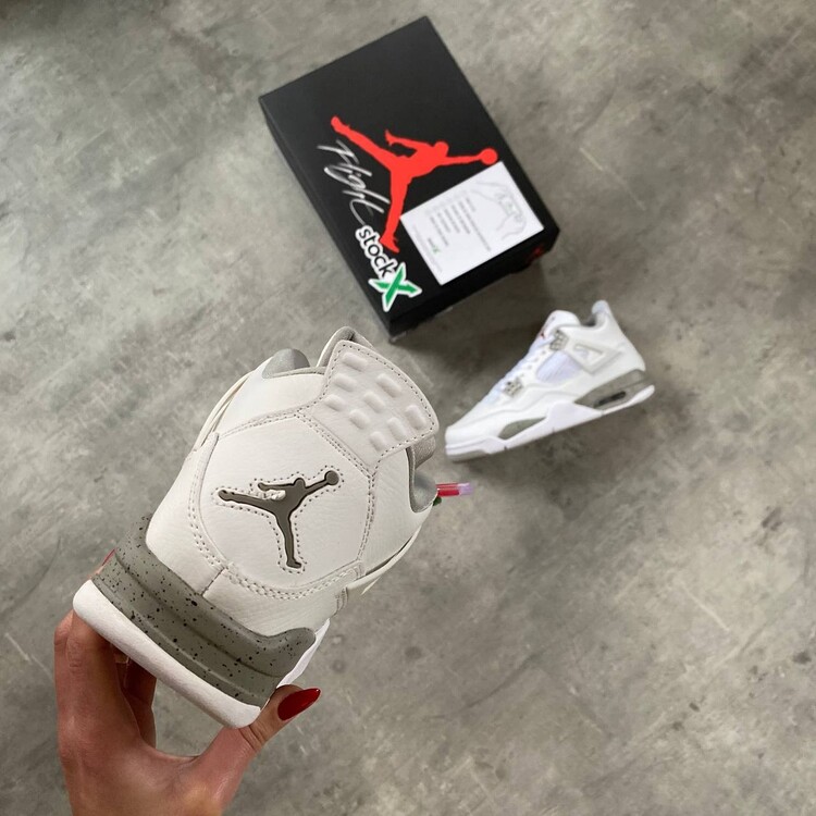Air Jordan 4 Retro White Oreo