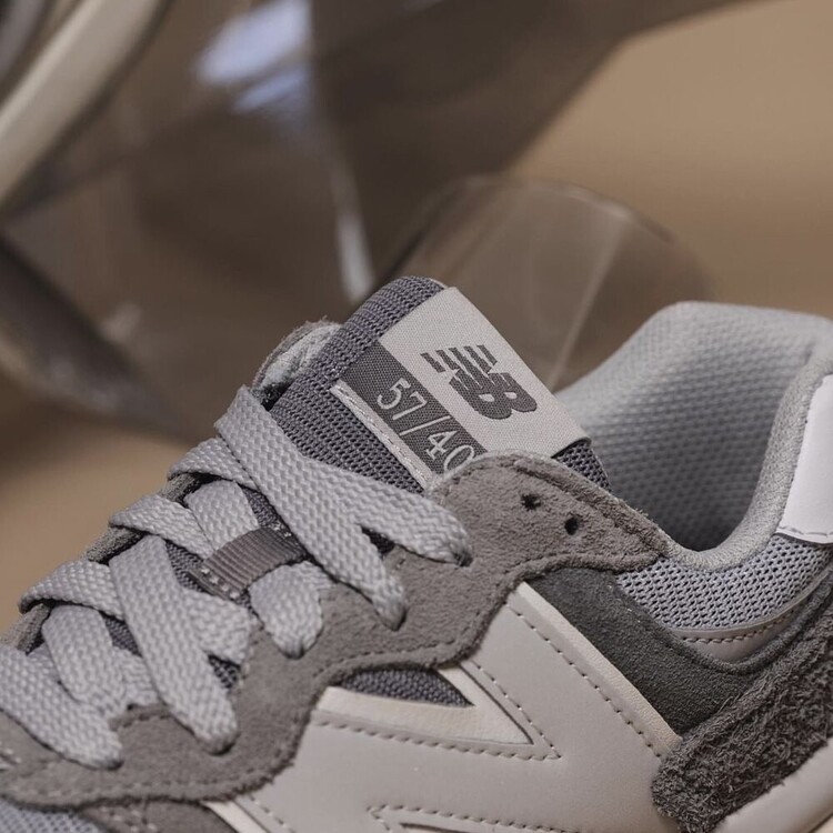 New Balance 5740 Grey