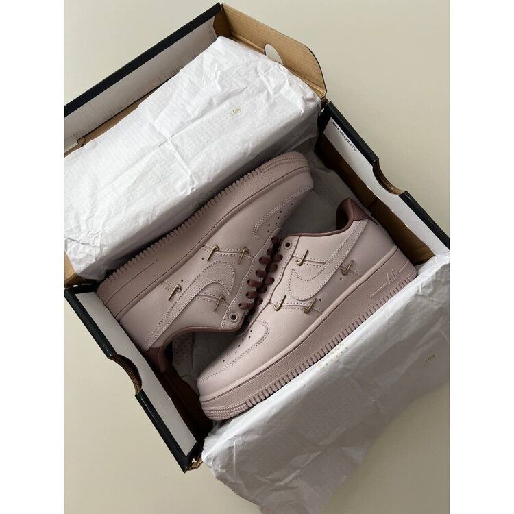 Nike Air Force 1 Low LX ‘Pink Russett’