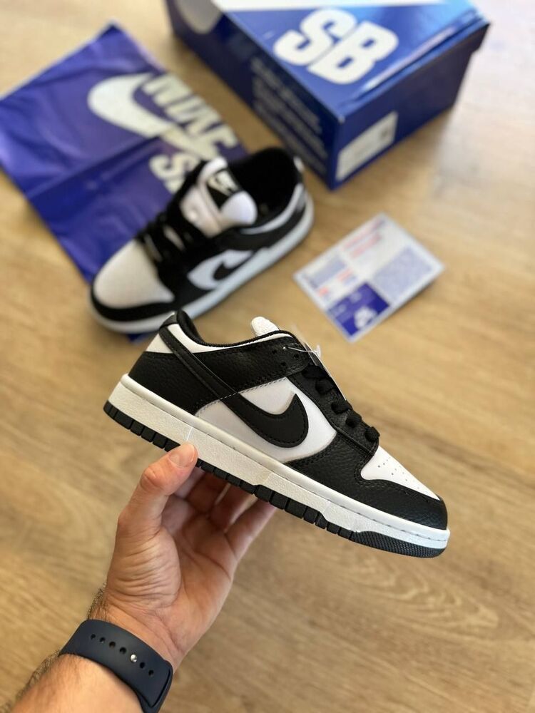 Nike Dunk Low Panda