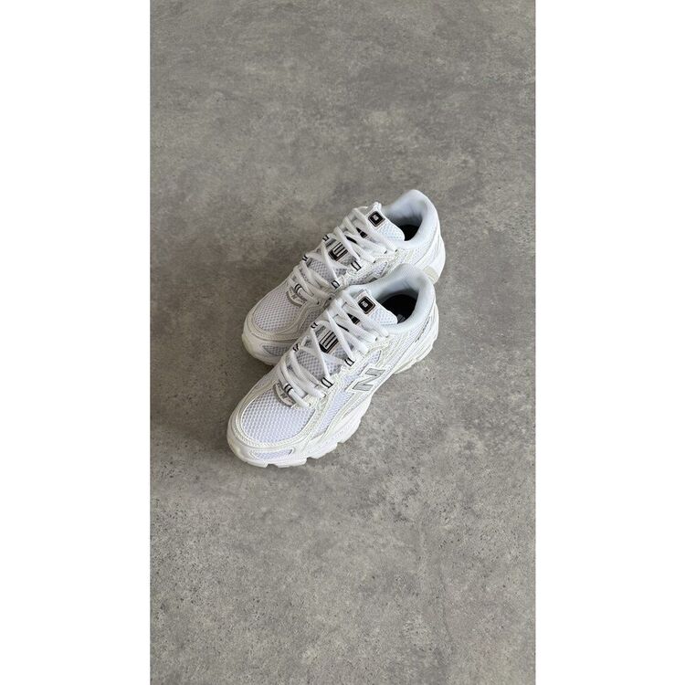 New Balance 740 “White Silver Cream”