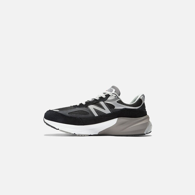 New Balance 990 V6 Black