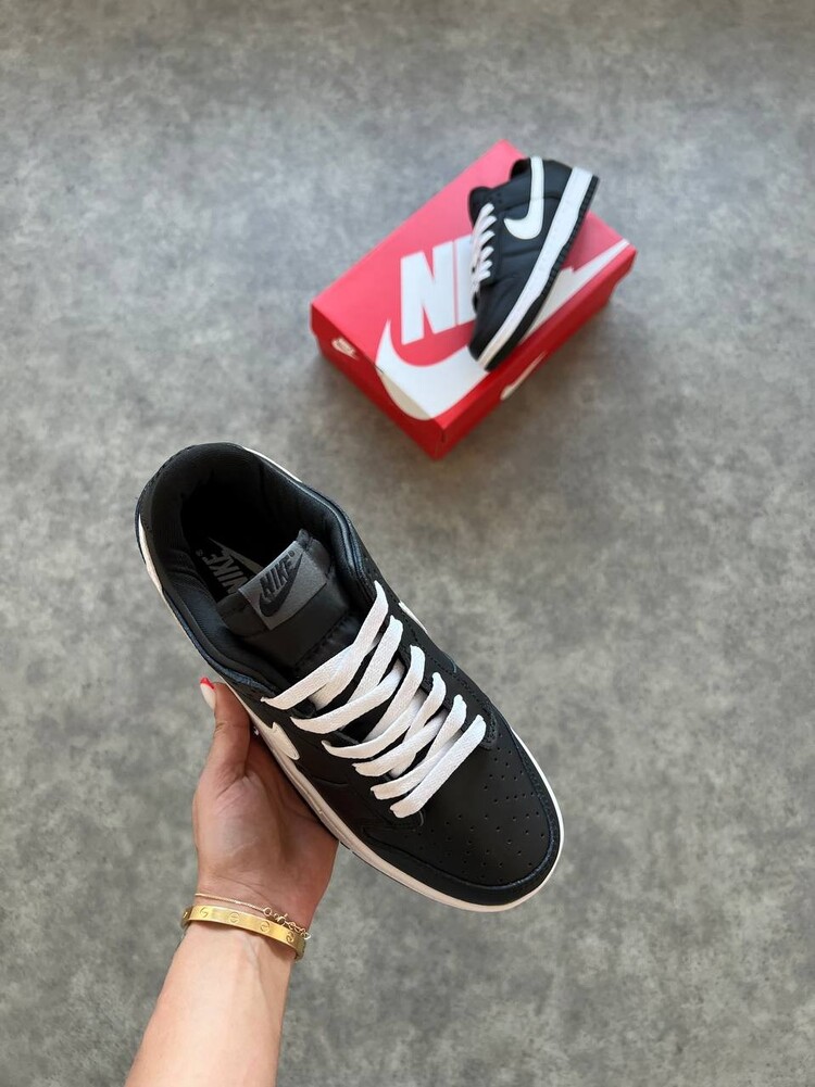 Dunk Low Black Panda 2.0