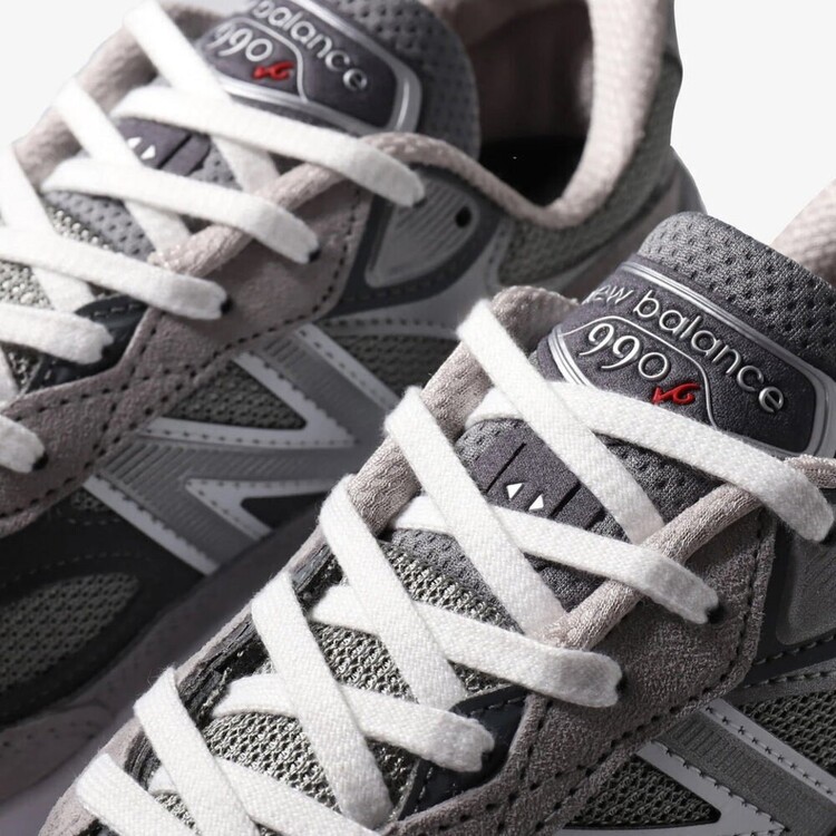 New Balance 990 V6 Grey