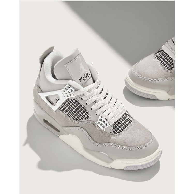 AİR JORDAN 4 RETRO FROZEN MOMENTS