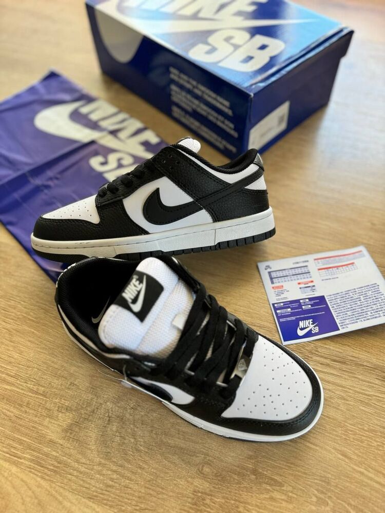Nike Dunk Low Panda