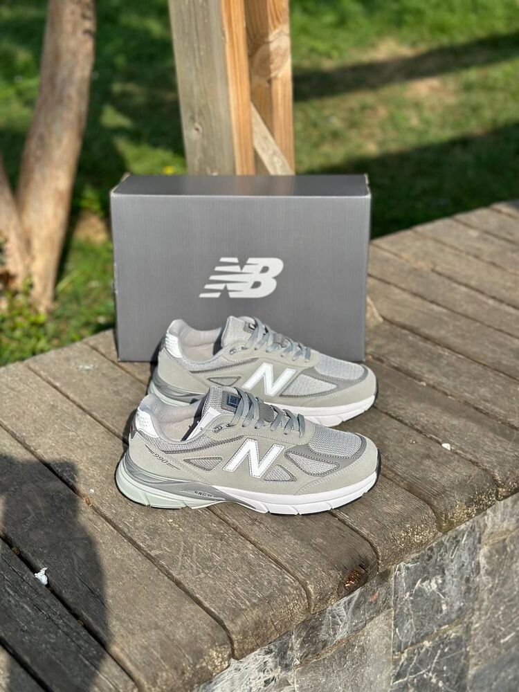 New Balance 990