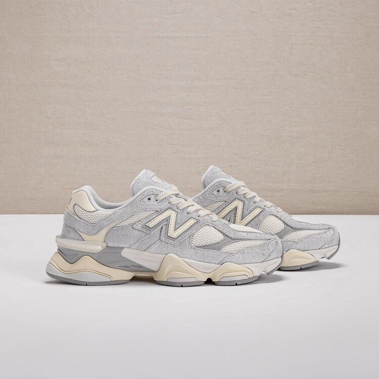 New Balance 9060 - QUARTZ GREY