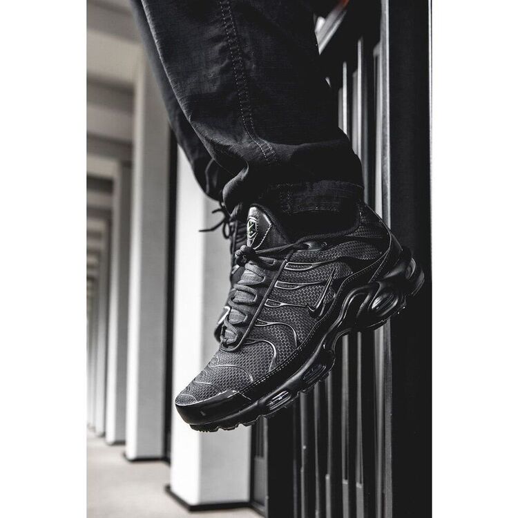 Air Max Plus TN Triple Black