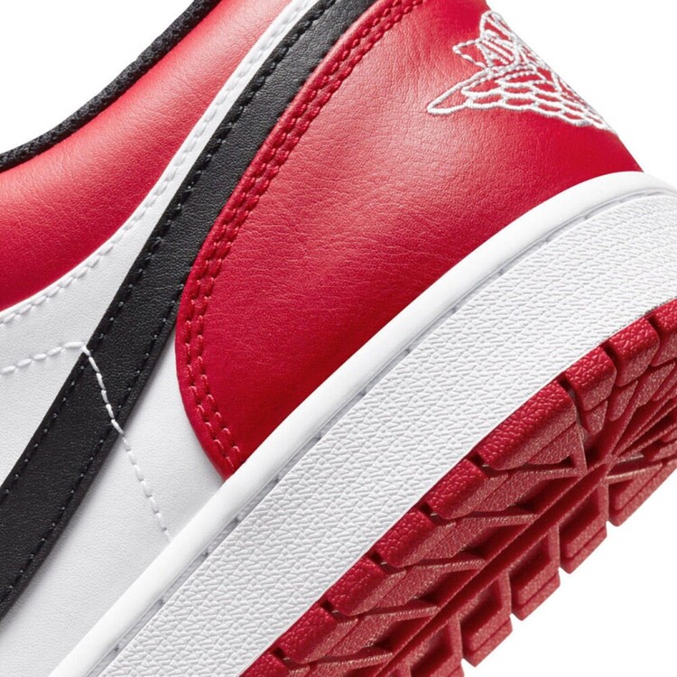 Air Jordan 1 Low Bred Toe