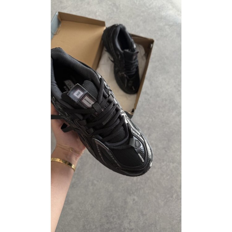 New Balance 1906A Black