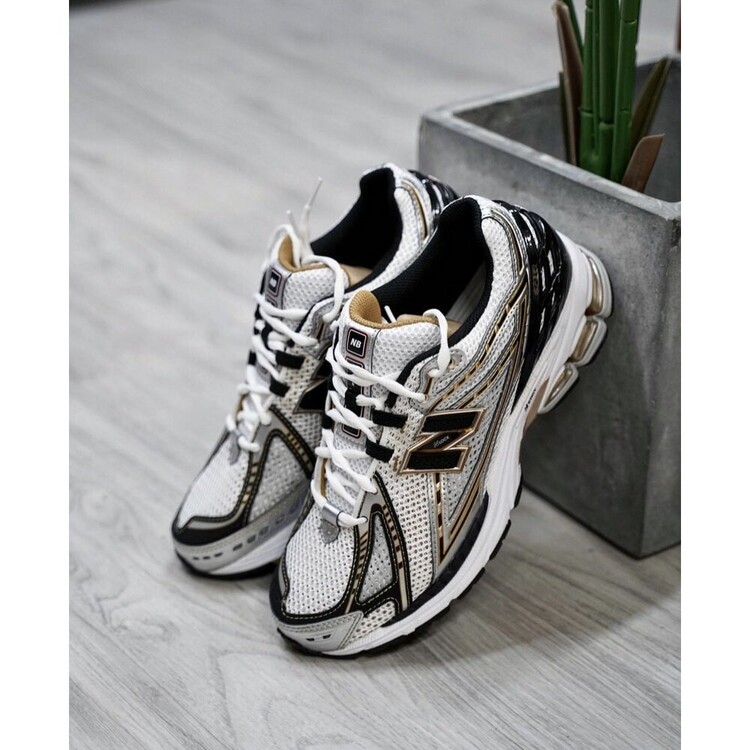 New Balance 1906R BLACK GOLD