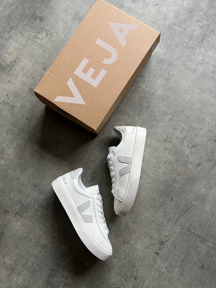 VEJA Campo Silver