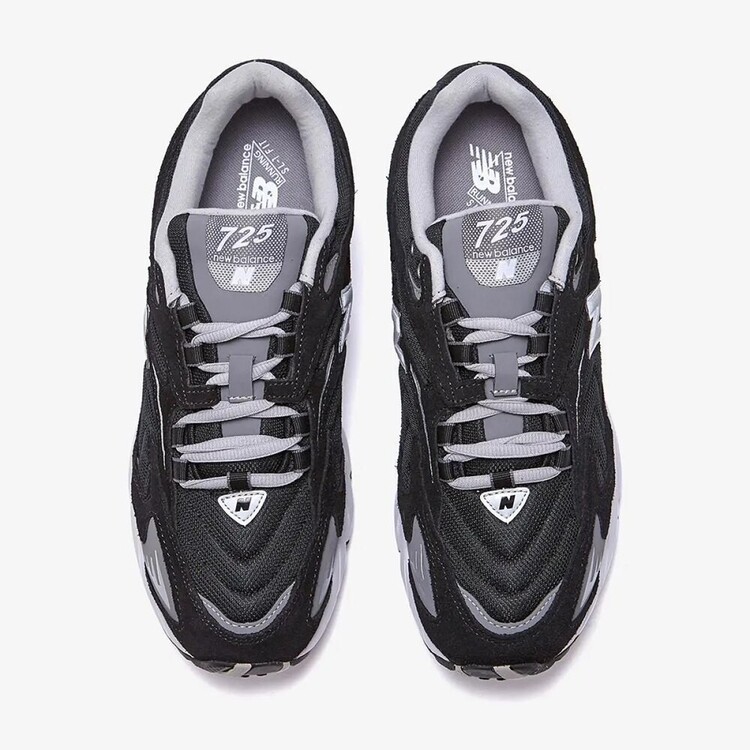 New Balance 725 Black White