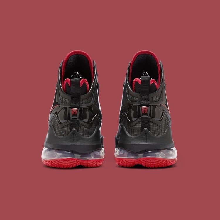 Lebron 19
