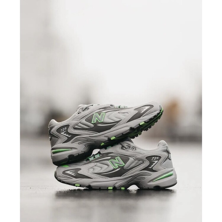 New Balance 725 Grey Green